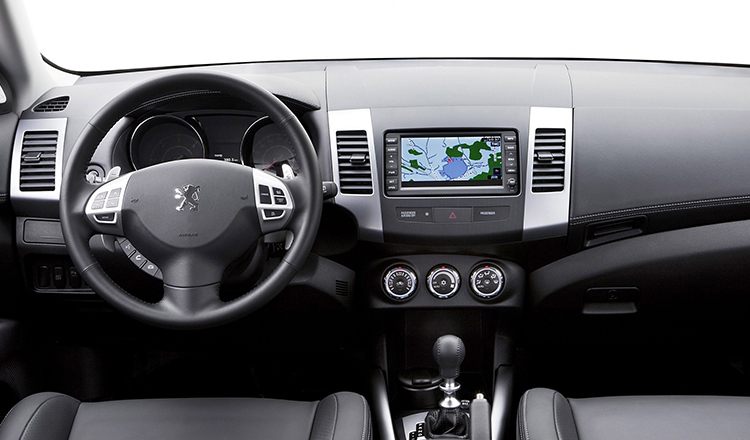Интерьер Peugeot 4007 № 1