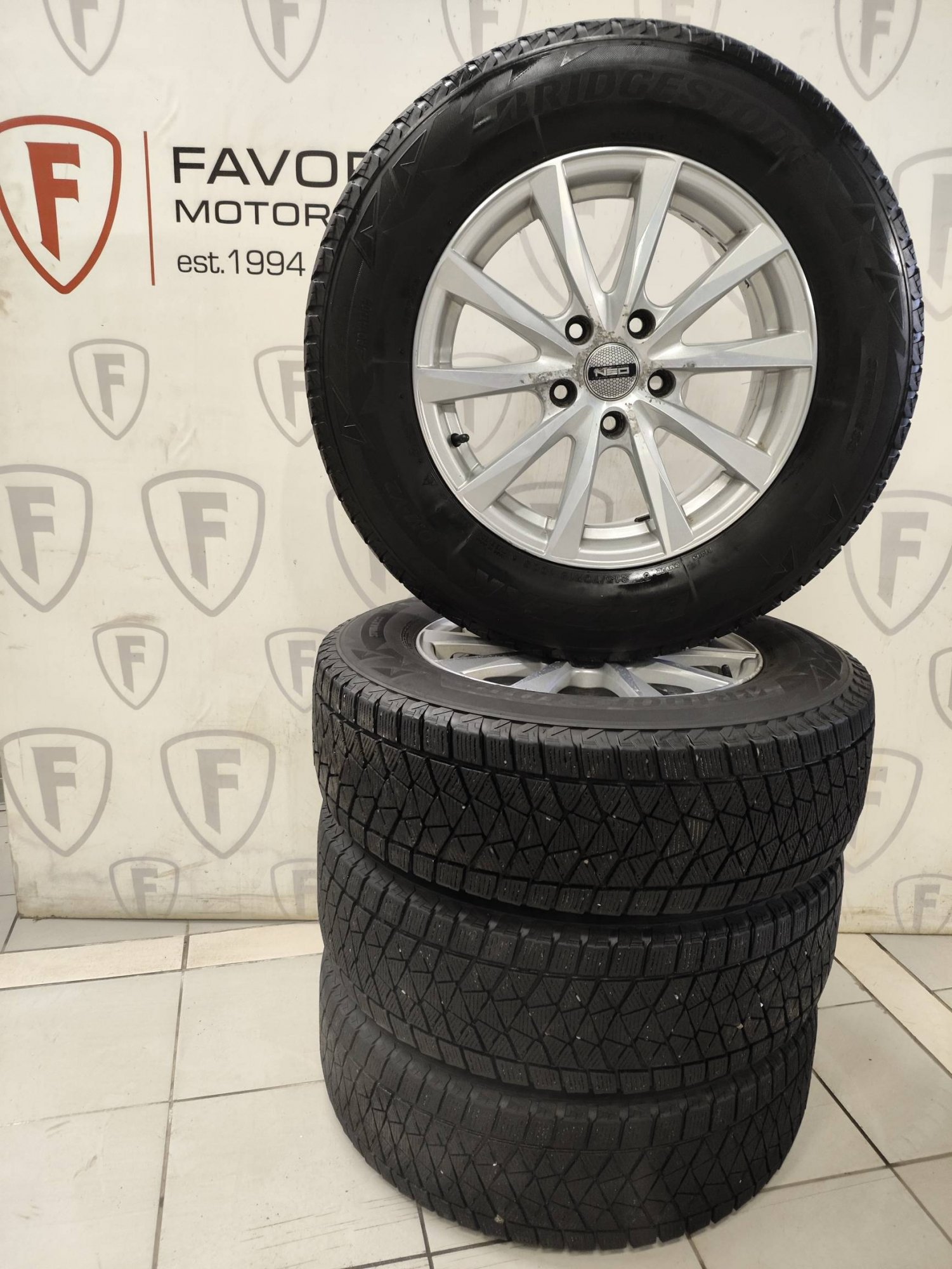 Купить шины бу BRIDGESTONE Blizzak DM-V2 R 16 за 24000 рублей – Продажа б/у  резины BRIDGESTONE Blizzak DM-V2 у официального дилера