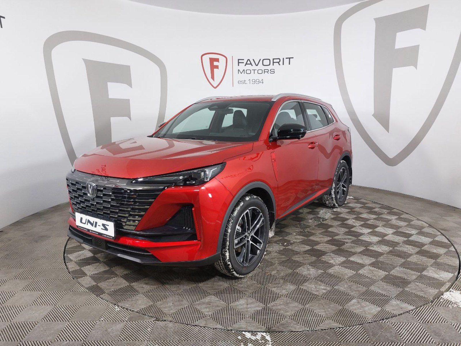 CHANGAN ЮНИ Эс / UNI-S