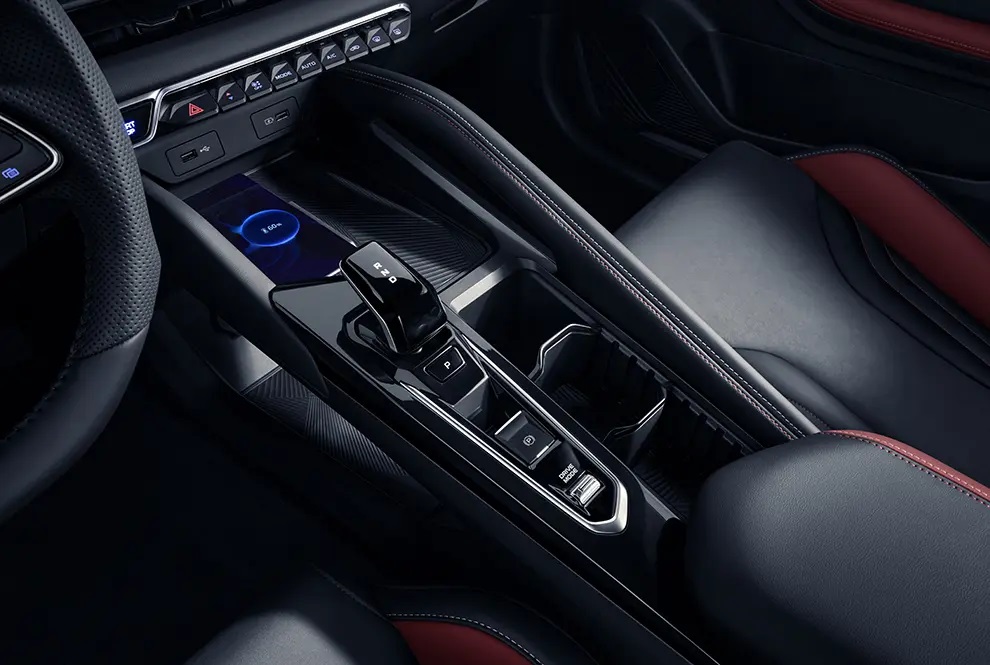 Интерьер Geely New-coolray № 3