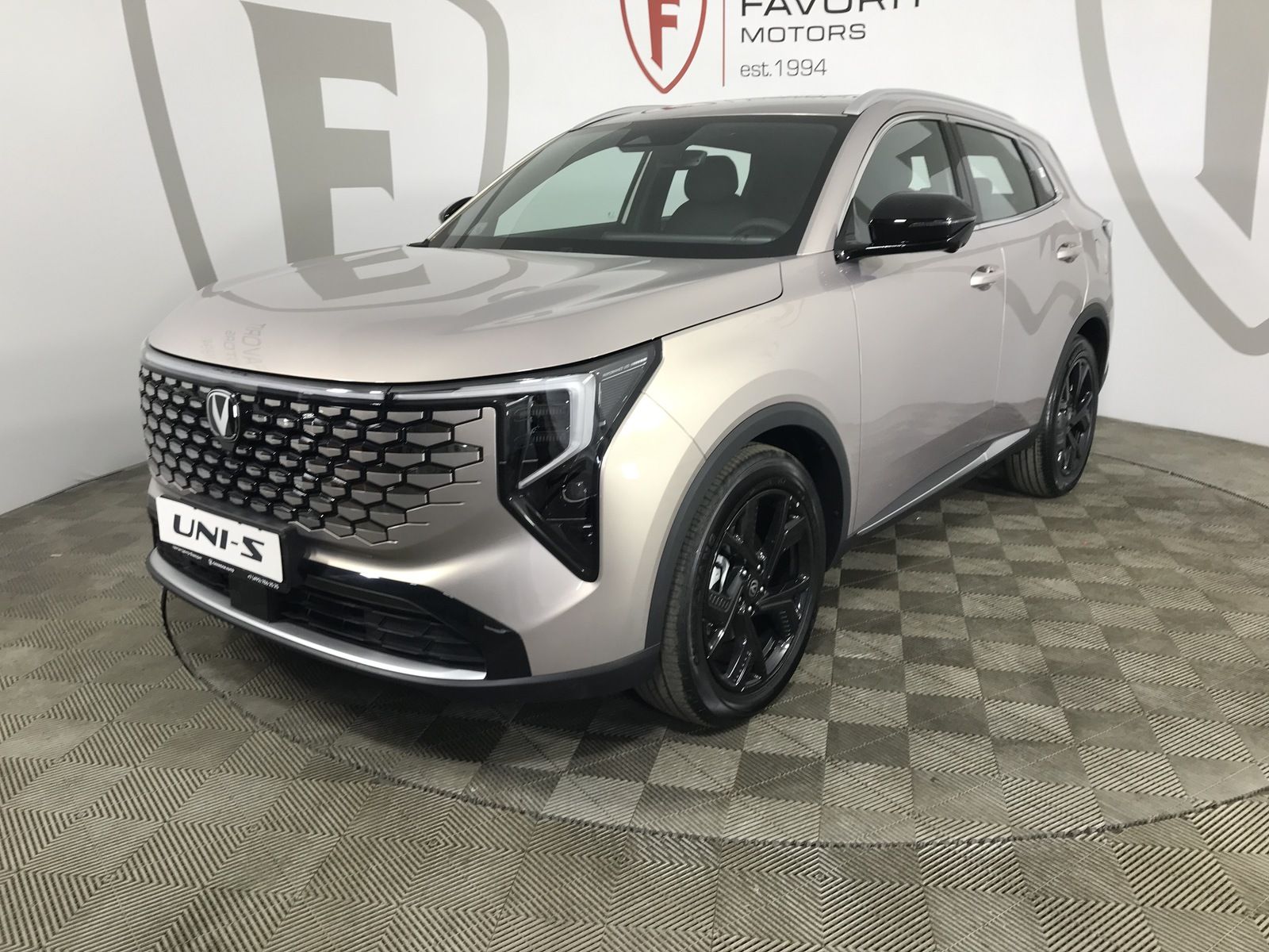 CHANGAN ЮНИ Эс НОВЫЙ / UNI-S IV