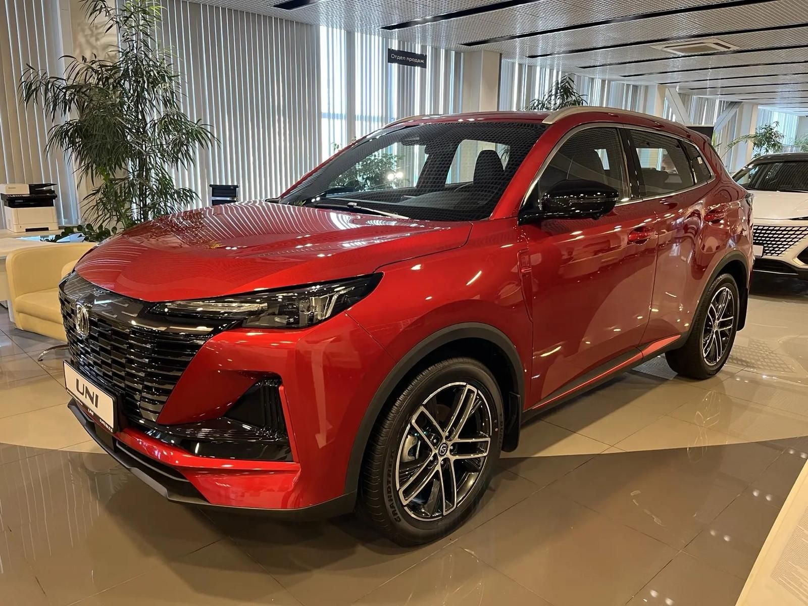 CHANGAN ЮНИ Эс / UNI-S